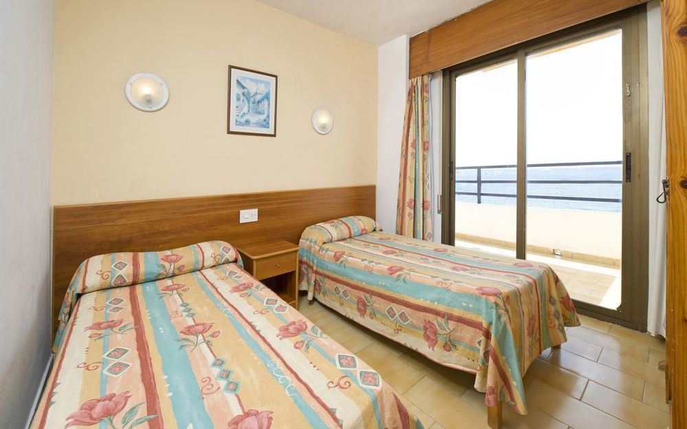 Apartamentos Mira Mola Figueretas 外观 照片